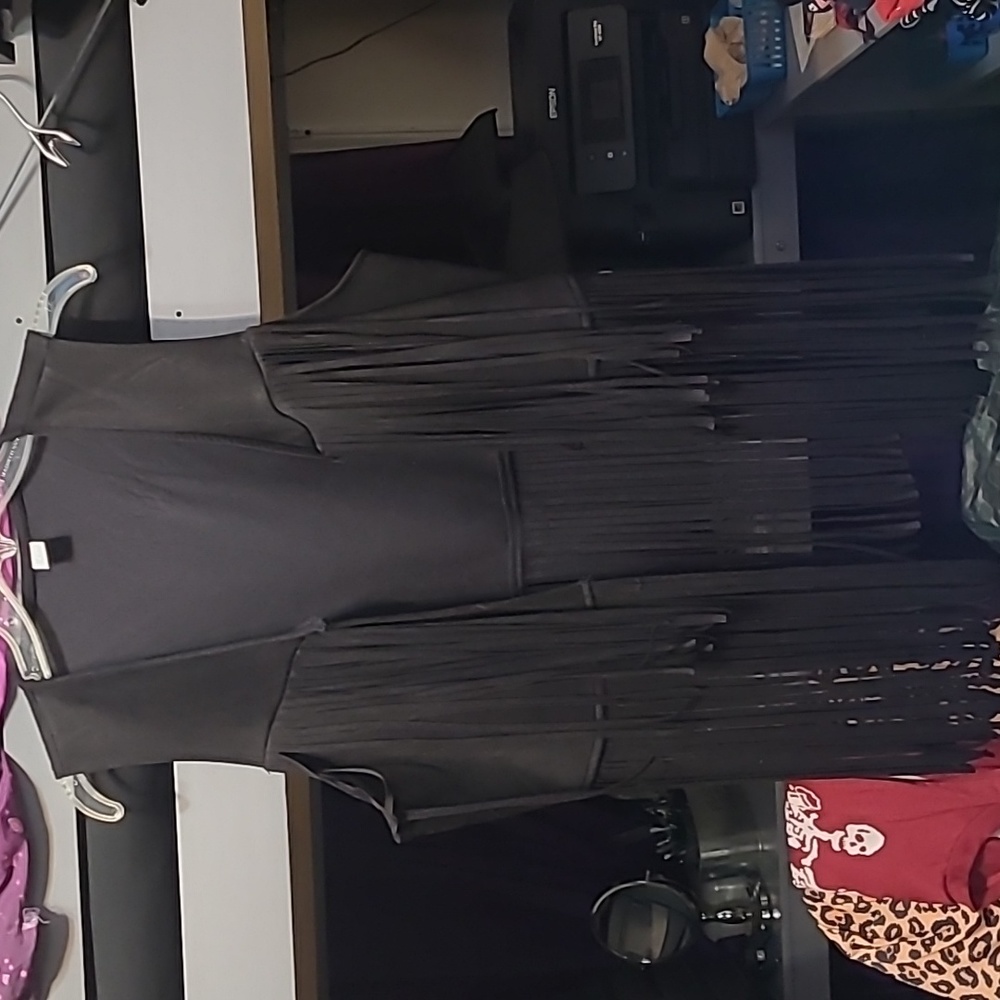 Ladies Black sleeveless vest, Faux Suede, fringed Sz LG